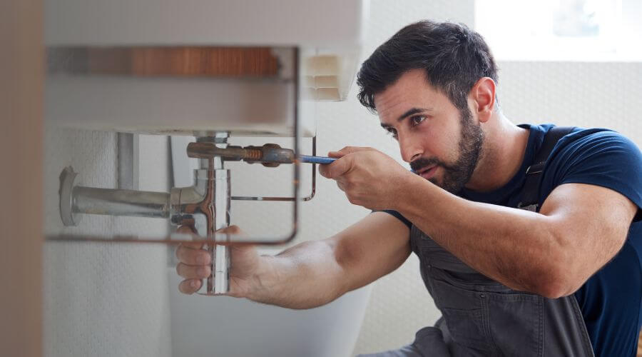 Sink faucet replacement in Organ, NM